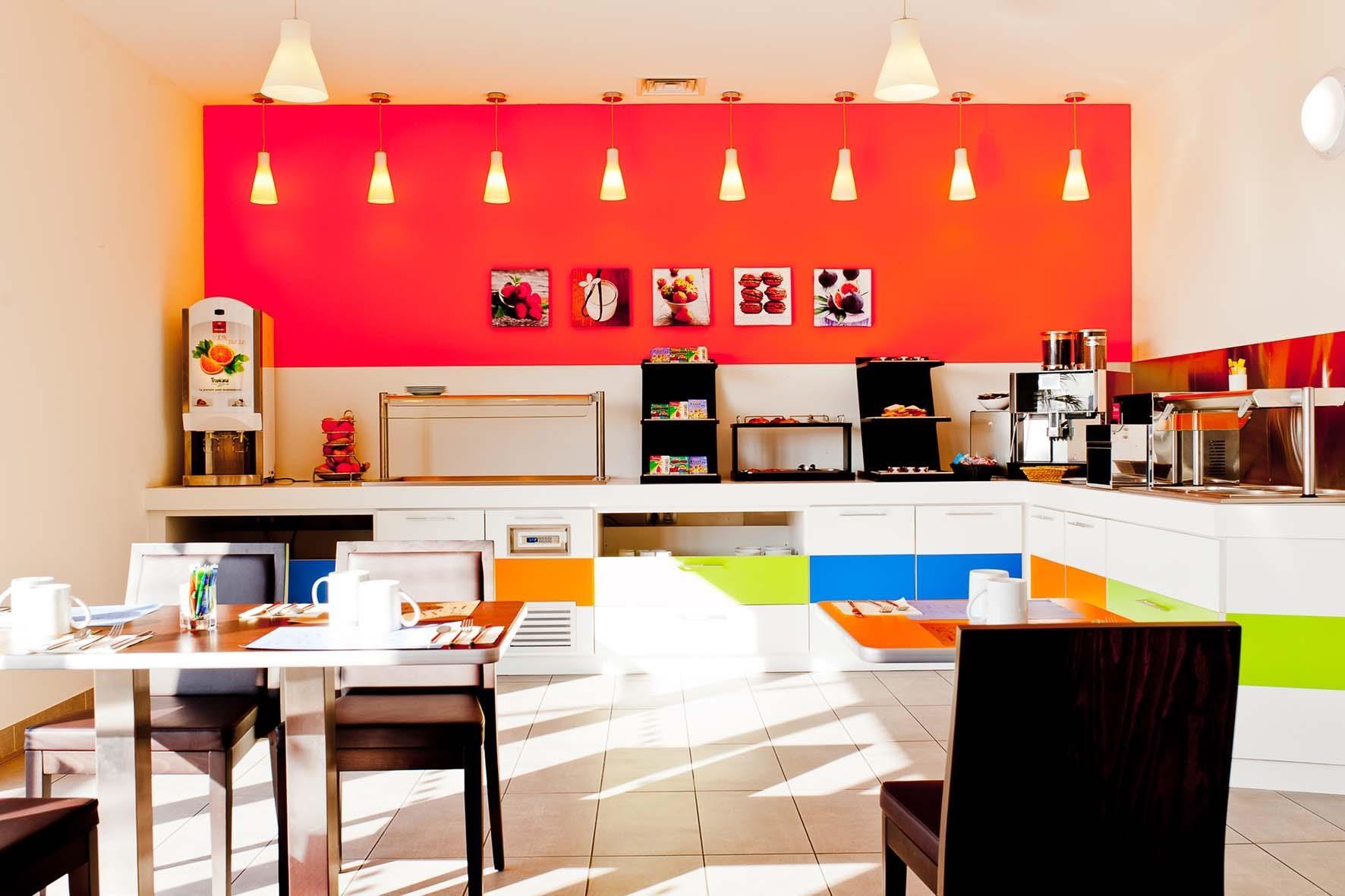Holiday Inn Express - Marseille Airport, An Ihg Hotel Vitrolles  Ngoại thất bức ảnh