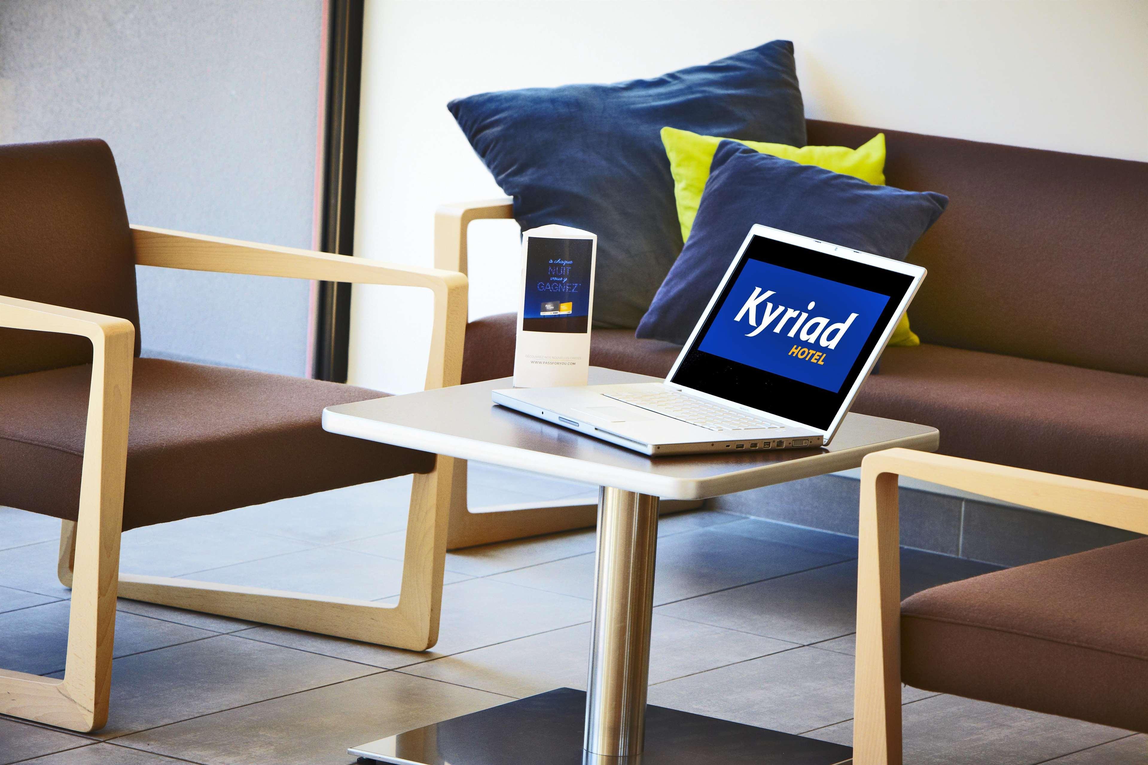 Holiday Inn Express - Marseille Airport, An Ihg Hotel Vitrolles  Ngoại thất bức ảnh