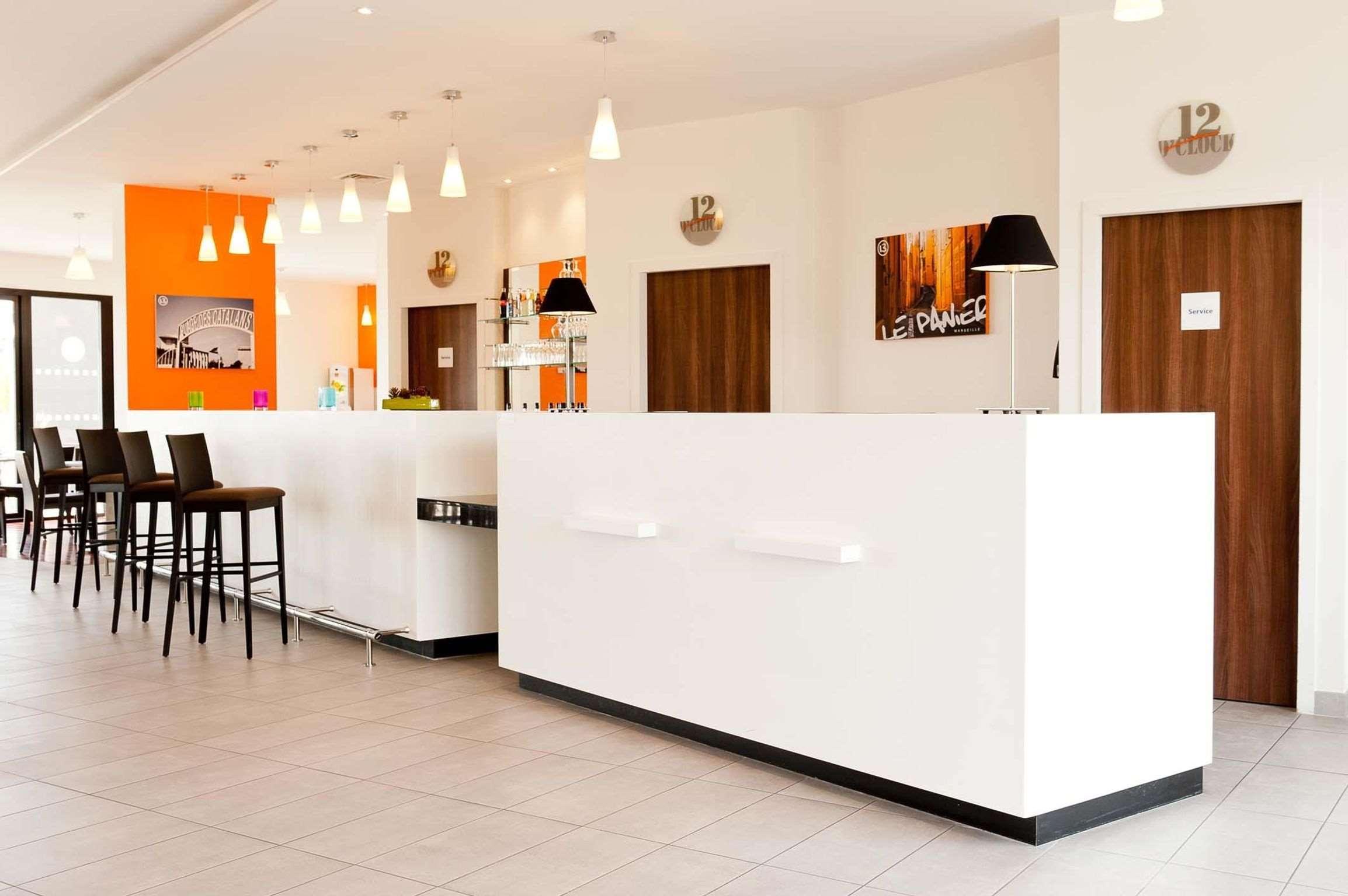 Holiday Inn Express - Marseille Airport, An Ihg Hotel Vitrolles  Ngoại thất bức ảnh
